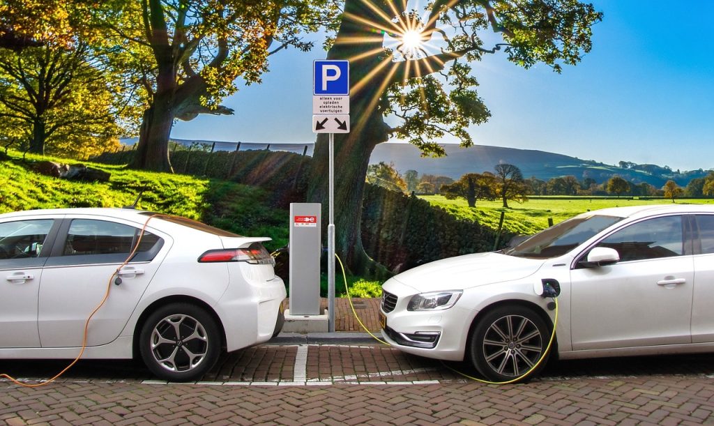 Cargadores eléctricos cada 60 km